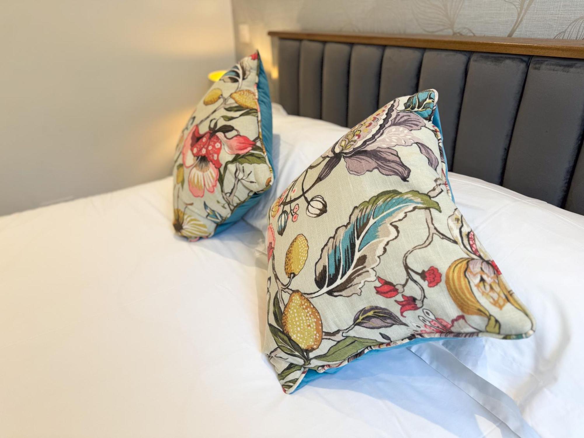 Avonmore West Kensington Private Rooms Londra Esterno foto