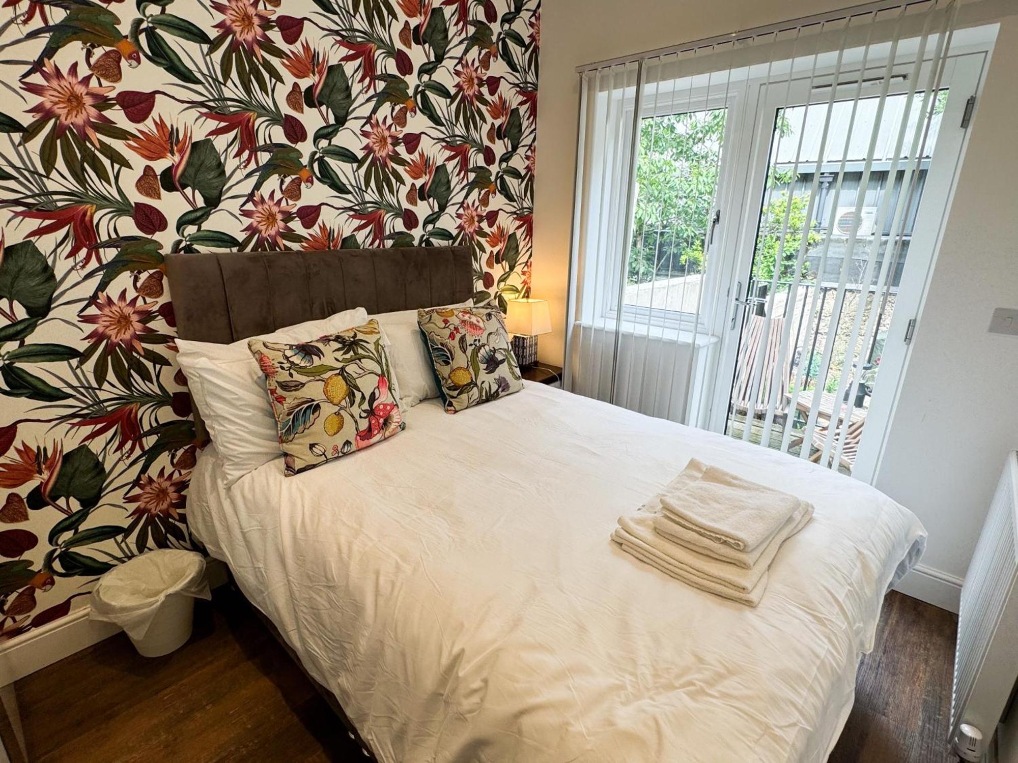 Avonmore West Kensington Private Rooms Londra Esterno foto